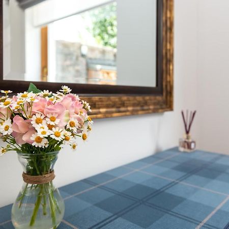 Dormie Cottage, Lovely Bright And Spacious Bungalow With Wood Fire Ballater Exterior photo