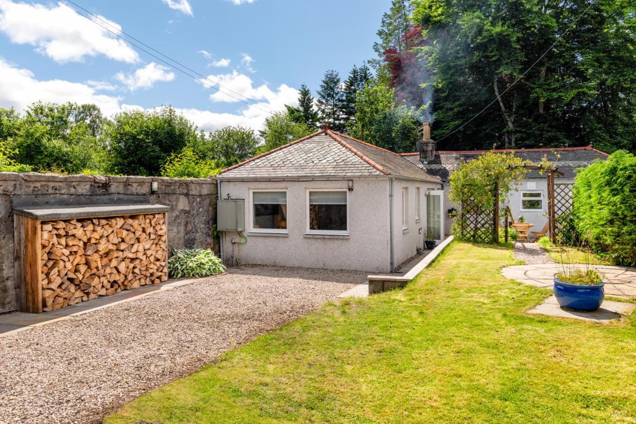 Dormie Cottage, Lovely Bright And Spacious Bungalow With Wood Fire Ballater Exterior photo