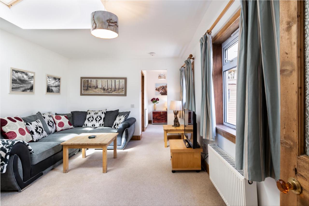 Dormie Cottage, Lovely Bright And Spacious Bungalow With Wood Fire Ballater Exterior photo